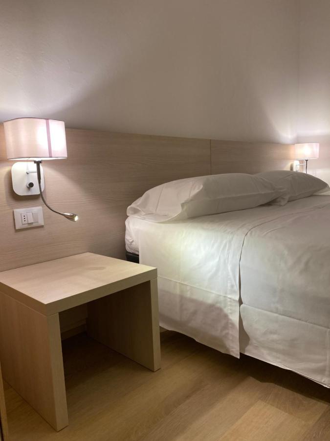 Hotel Rio อาลัสซิโอ ภายนอก รูปภาพ